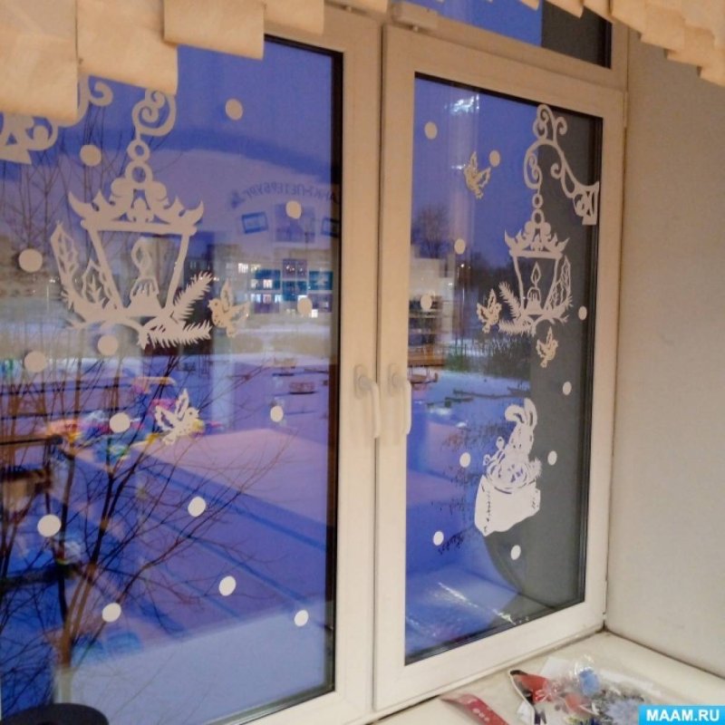 Украшение окон на новый год
