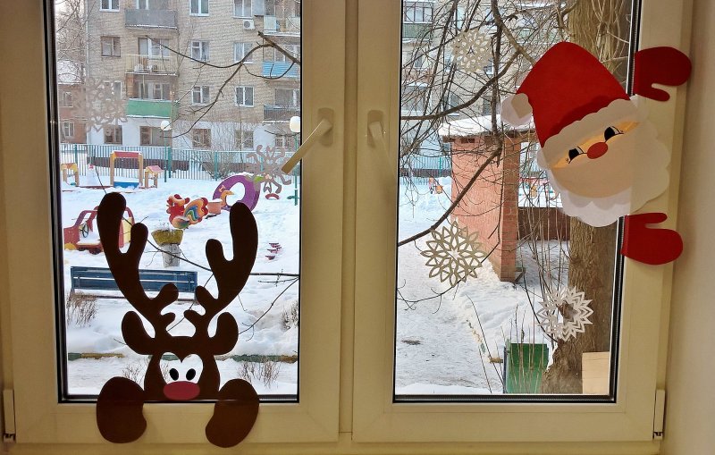 Новогоднее украшение на окно
