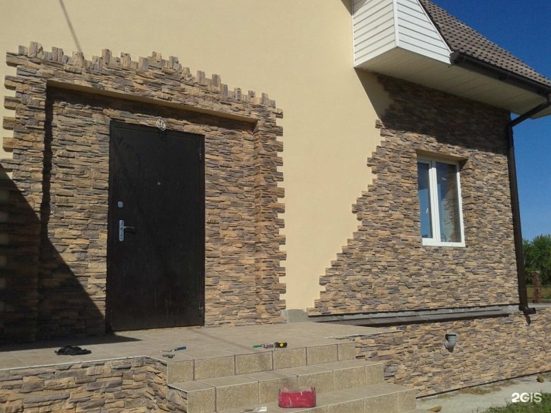 Отделка фасада искусственным камнем