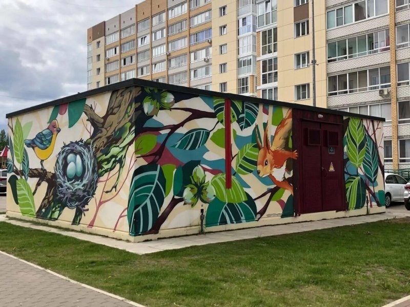 Граффити возле дома бенуа