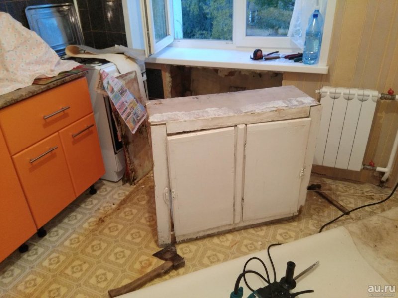 Хрущёвский холодильник под окном
