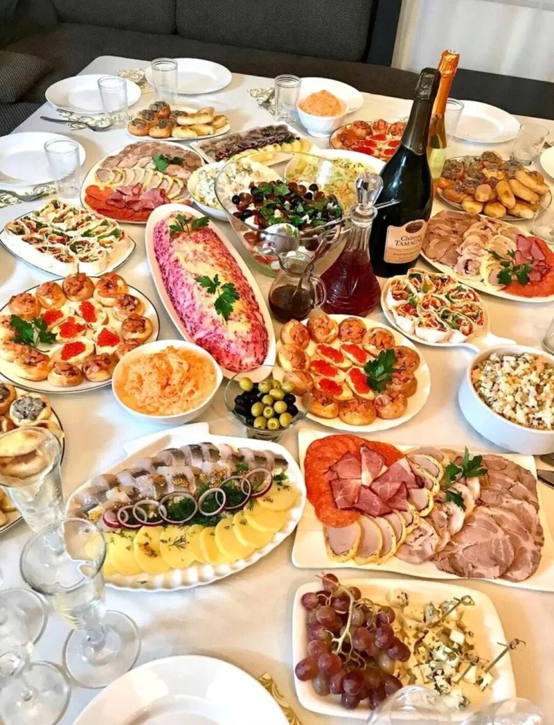 Праздничные столы