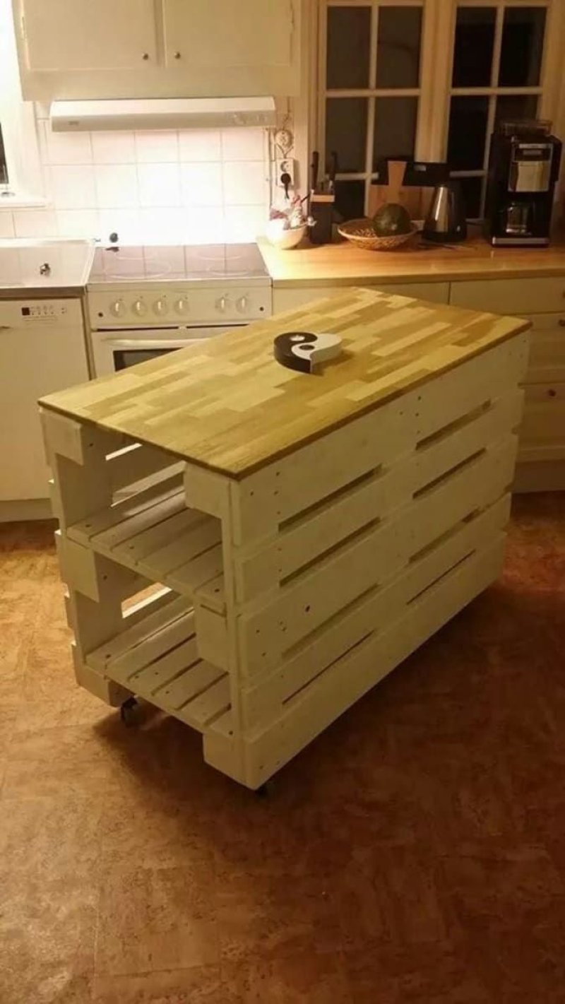 Кухонная мебель из поддонов