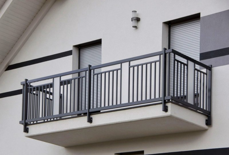 Balcony grill design