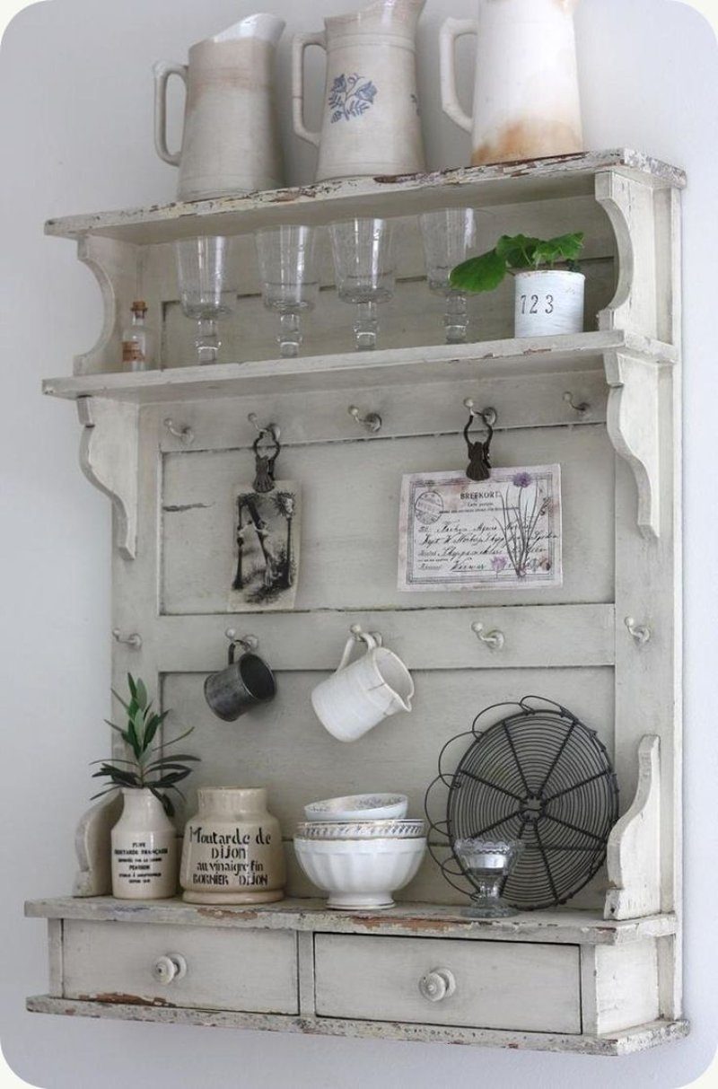 Полки на кухне в стиле shabby shick