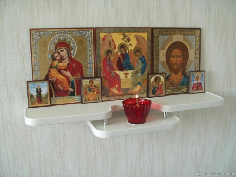 Полка под иконы прямая