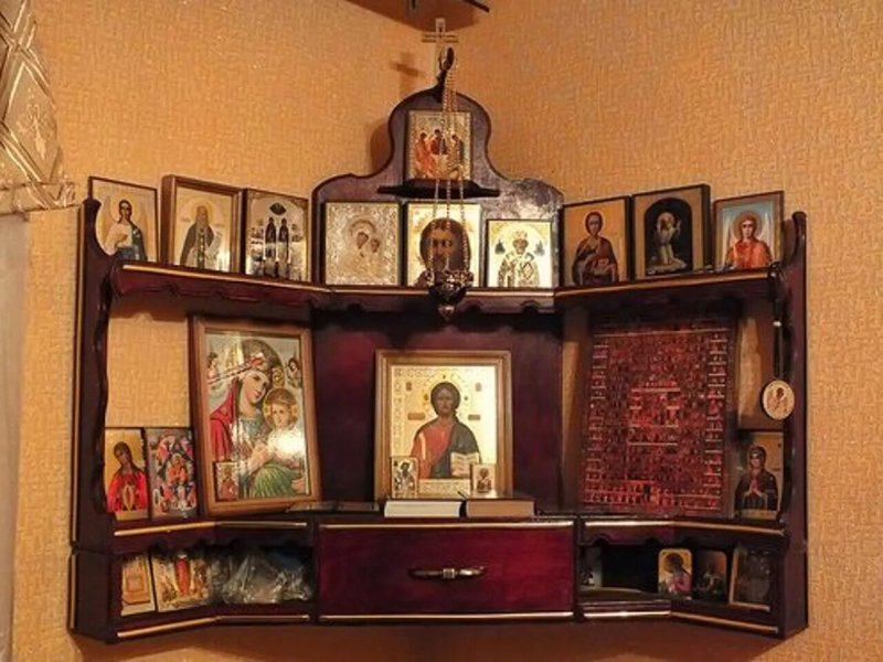 Старообрядческий домашний иконостас