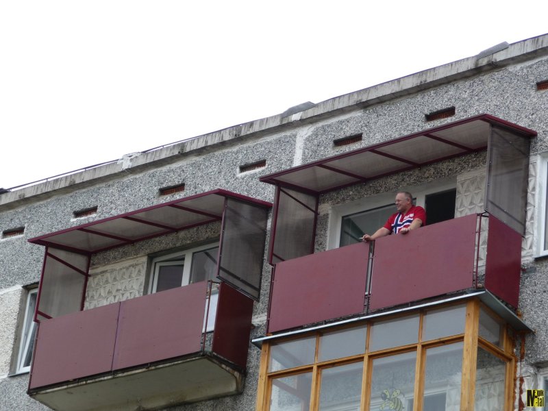 Козырек на балкон