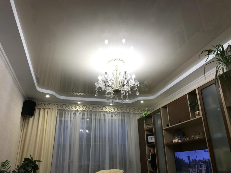 Натяжной двухуровневый потолок
