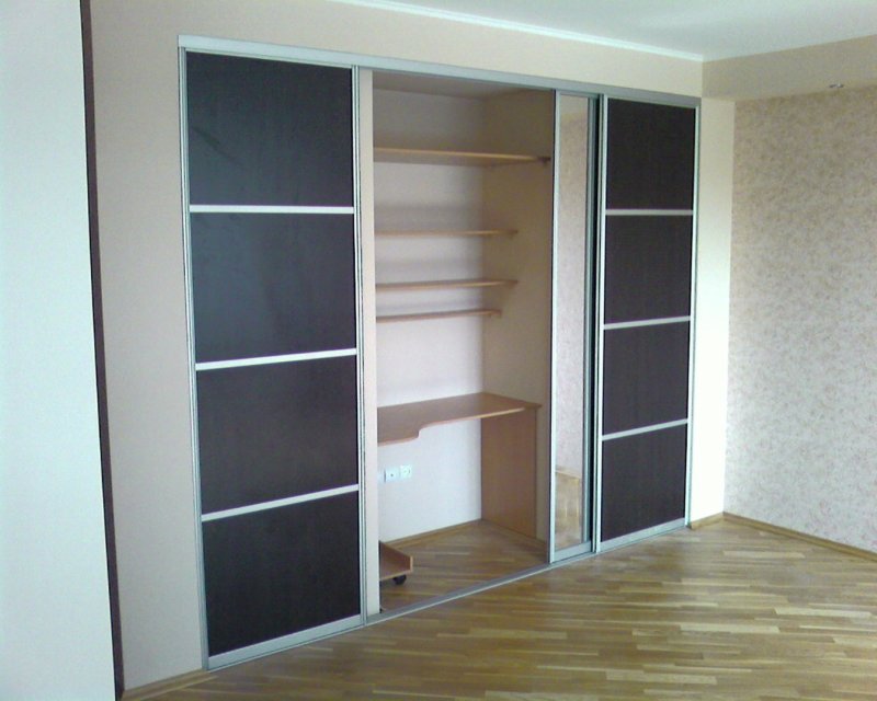 Встроенные шкафы