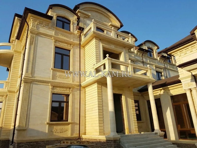 Фасад из дагестанского камня