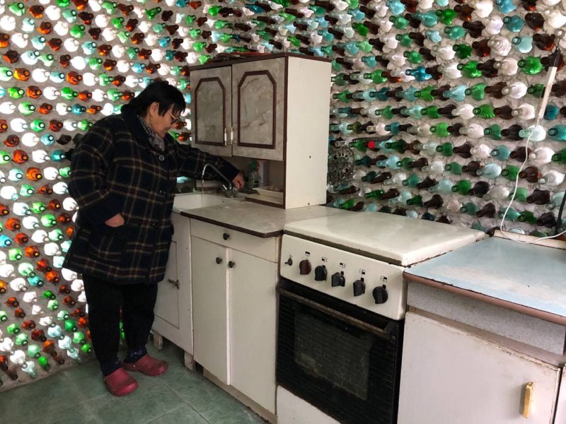 Дома из бутылок стеклянных