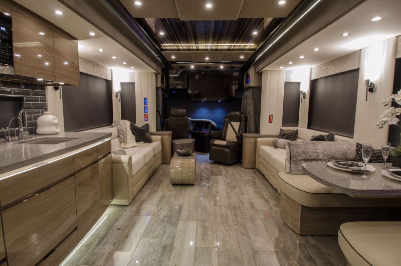 Автодом newell coach p50