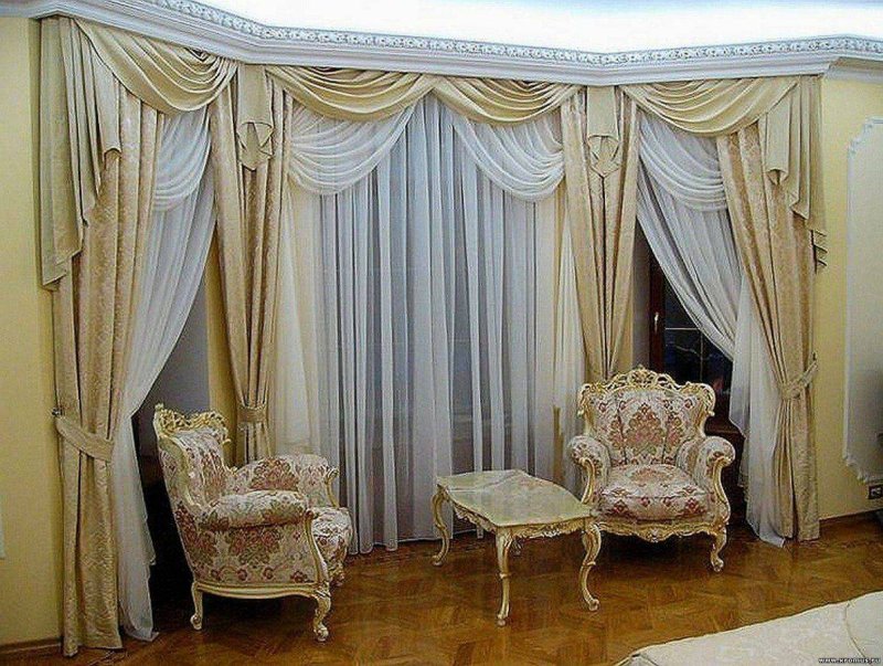 Шторы в гостиную в классическом стиле