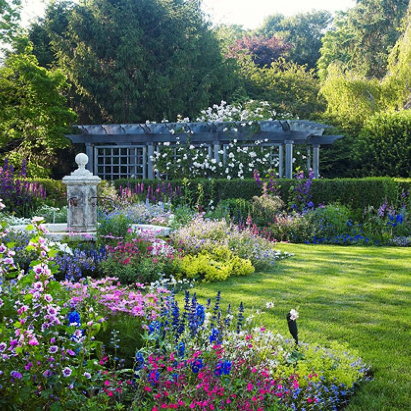 English cottage garden