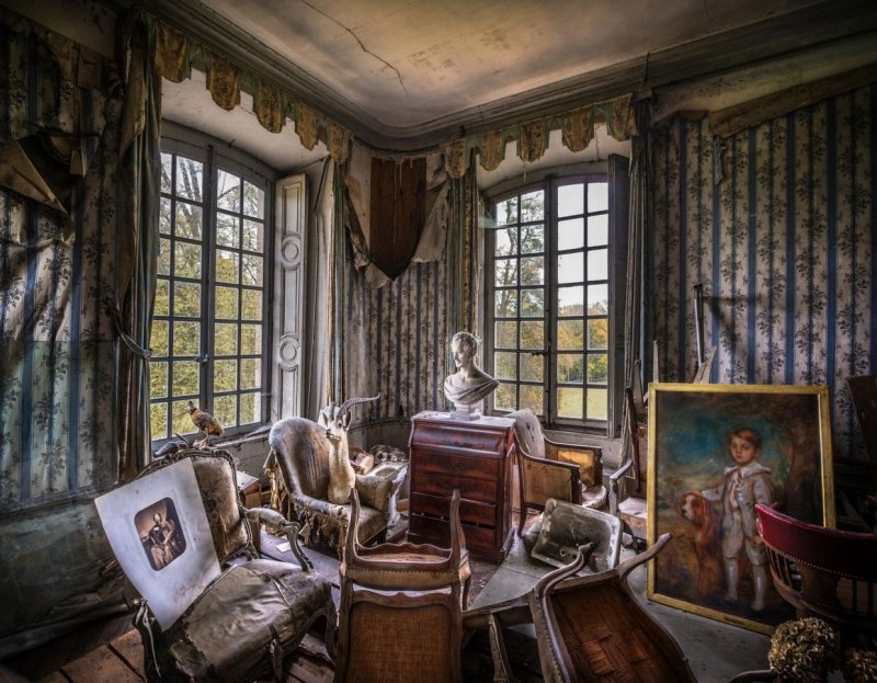 Заброшенный особняк manor house