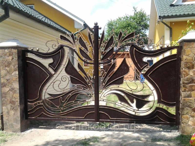 Самые красивые кованые ворота