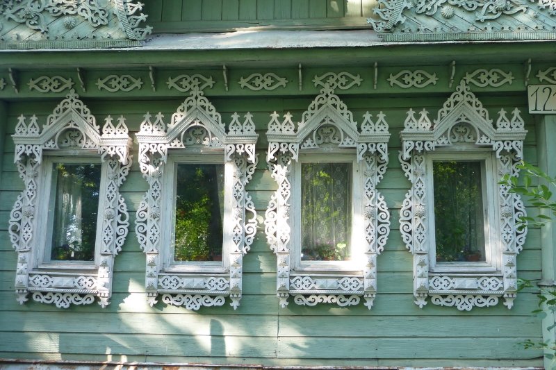 Резные деревянные наличники