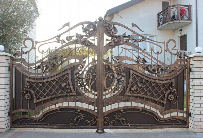 Самые красивые кованые ворота