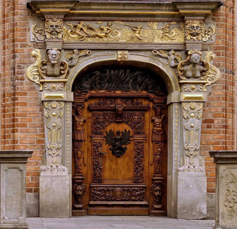 Старинные двери в замках