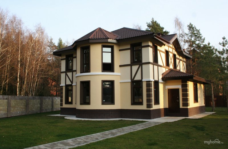 Фасад загородного дома