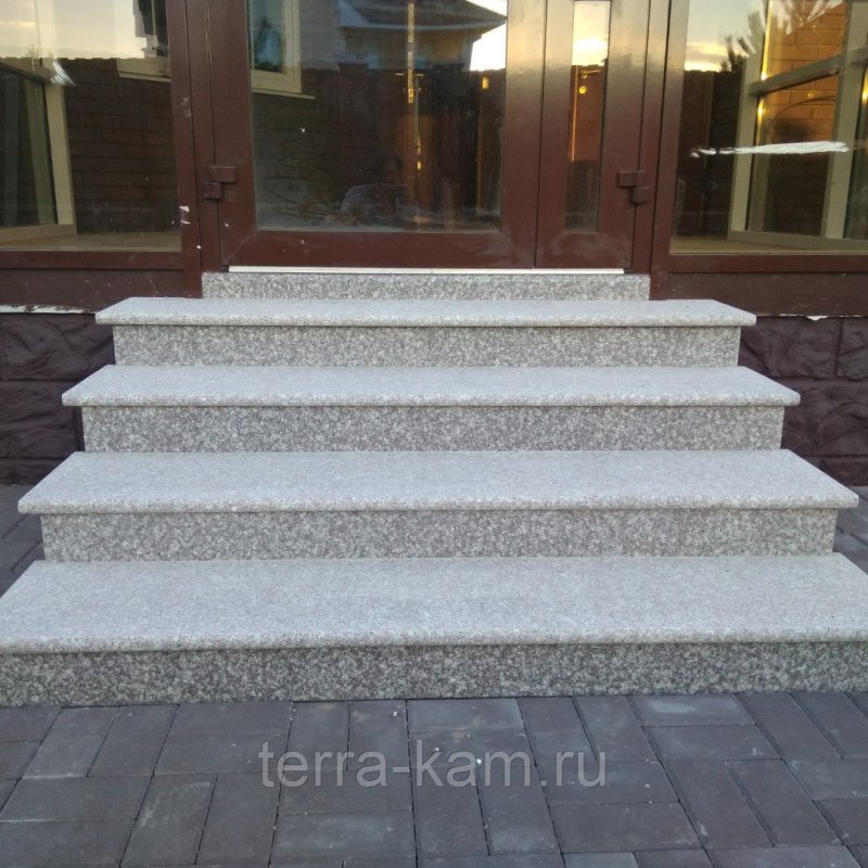 Гранитные ступени