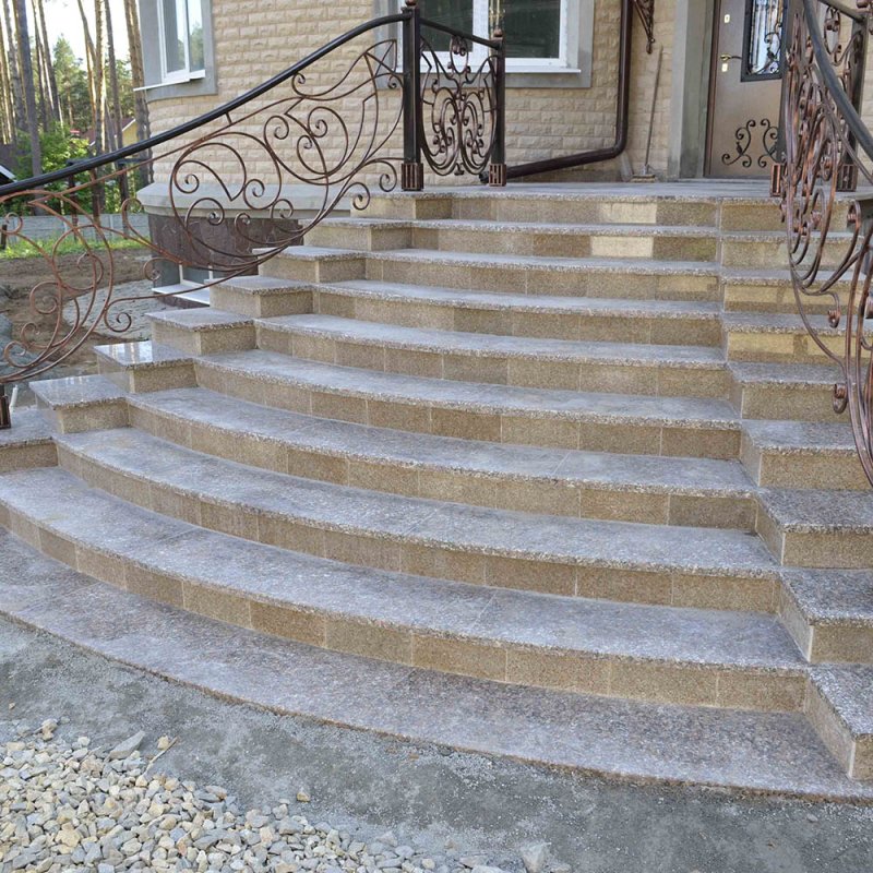 Куртинский гранит ступени