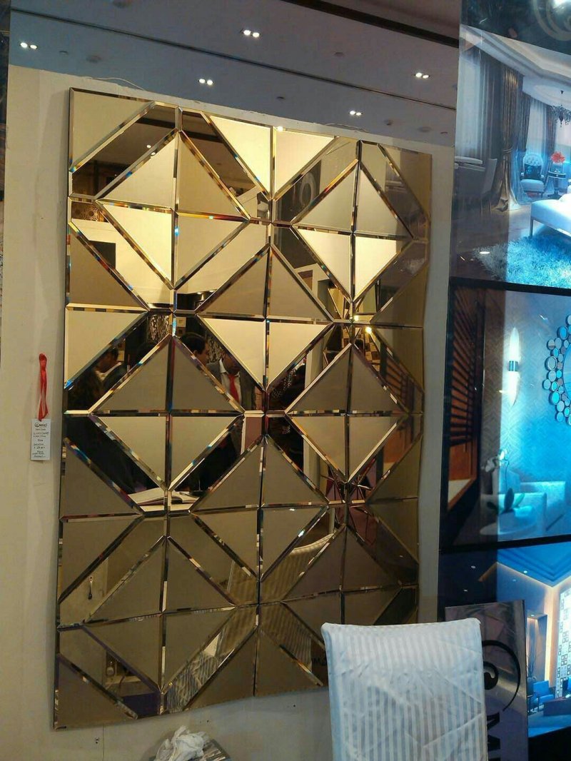 Панно из зеркальной плитки