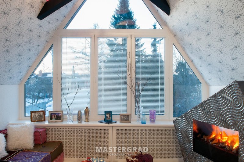 Панорамное окно на мансарде