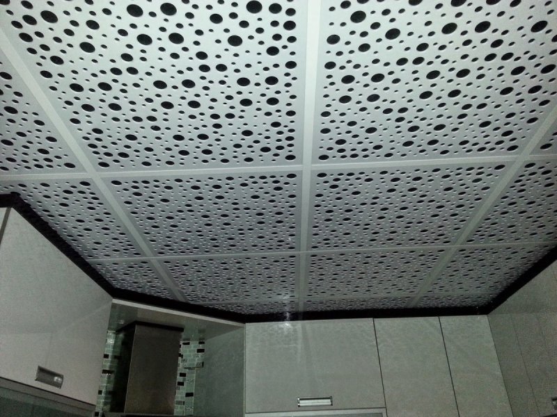 Потолочная панель