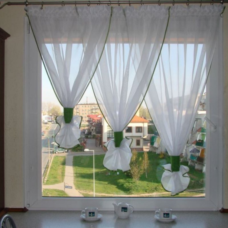 Красивые шторы на кухню