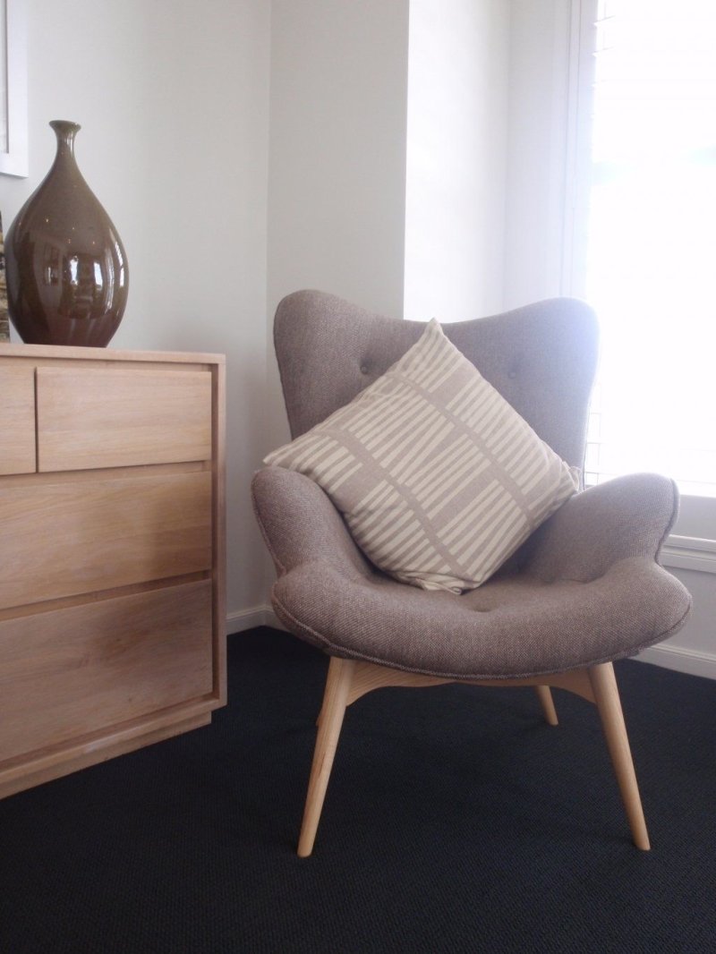 West elm кресло