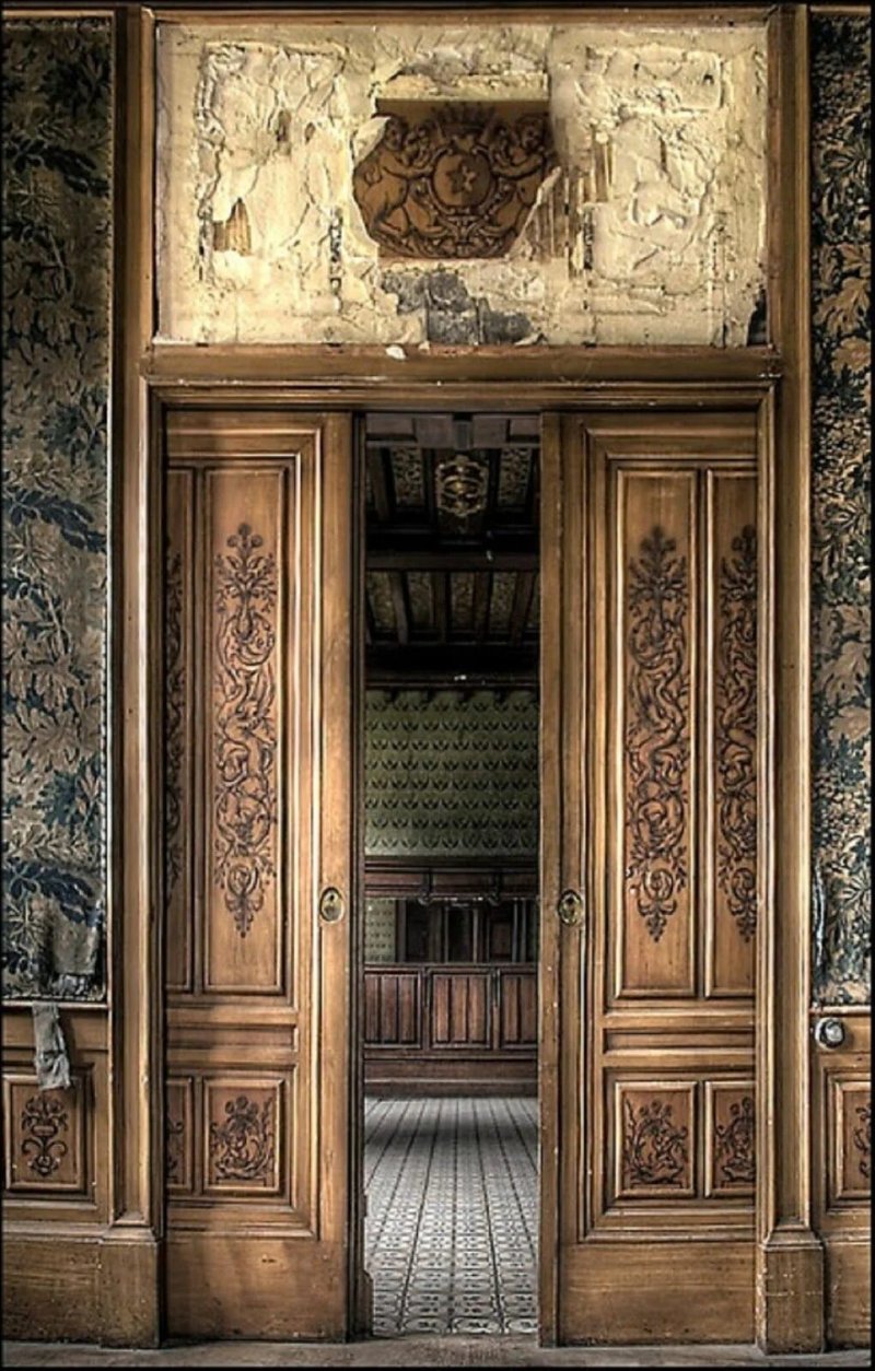 Двери старинные