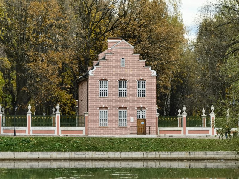 Кусково голландский домик