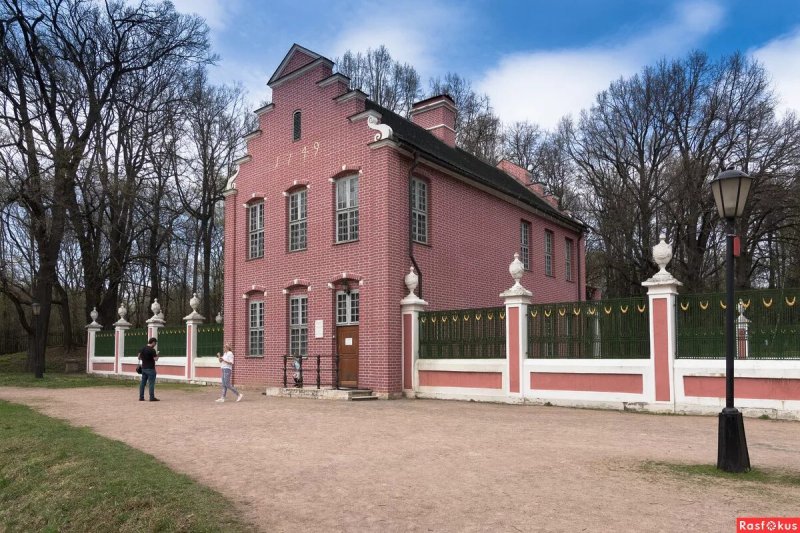 Усадьба кусково голландский домик