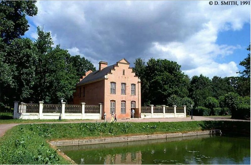 Кусково голландский домик