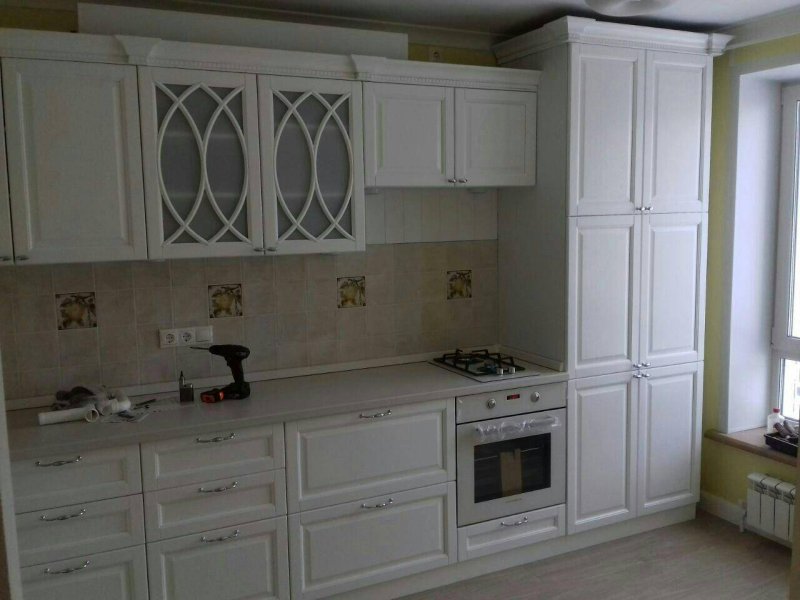 Кухня белая классика