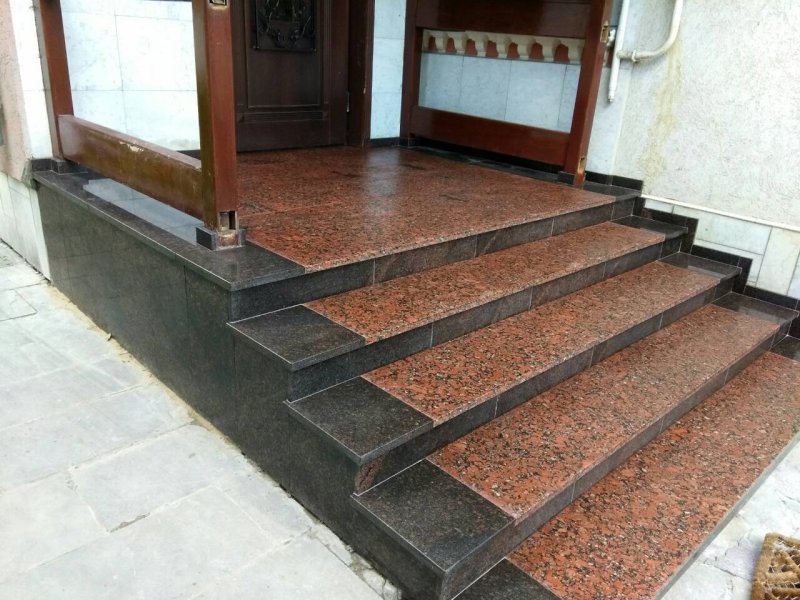 Дымовский гранит ступени