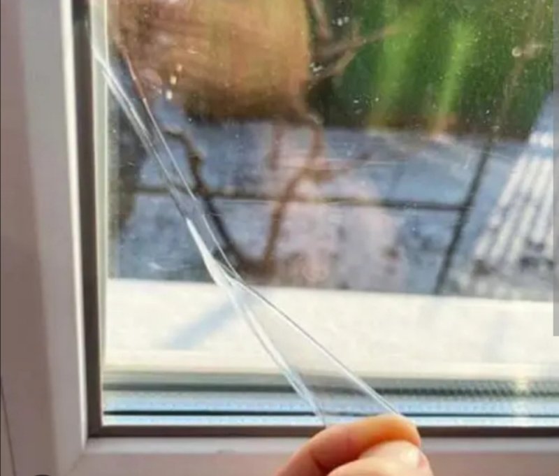 Защитная пленка на окно