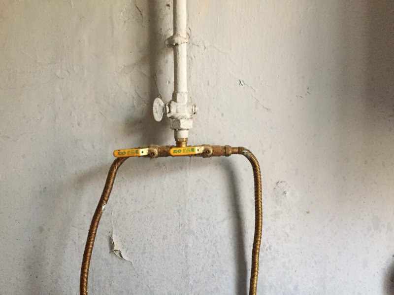 Тройник на газовую трубу в квартире