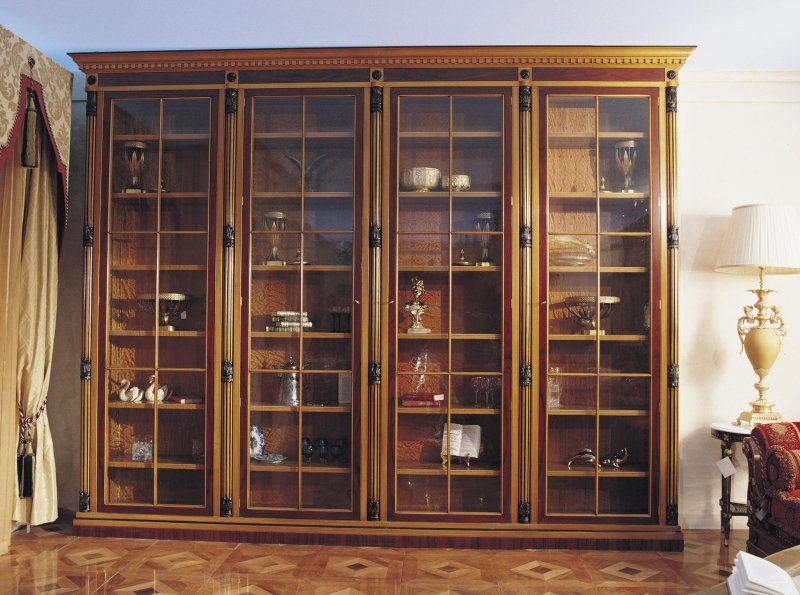 Книжный шкаф glass cabinet