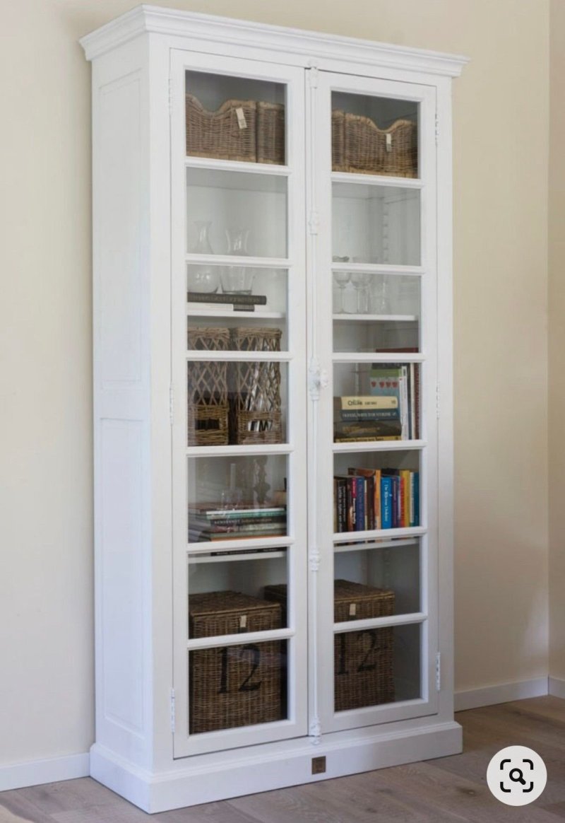 Книжный шкаф glass cabinet