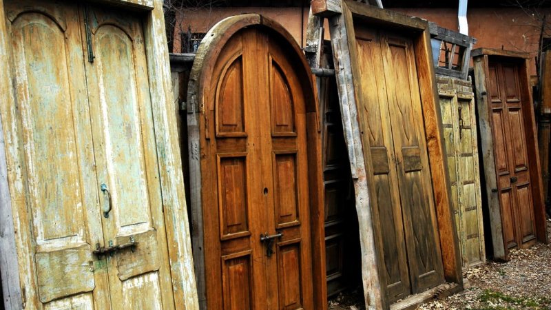 Старинная дверь