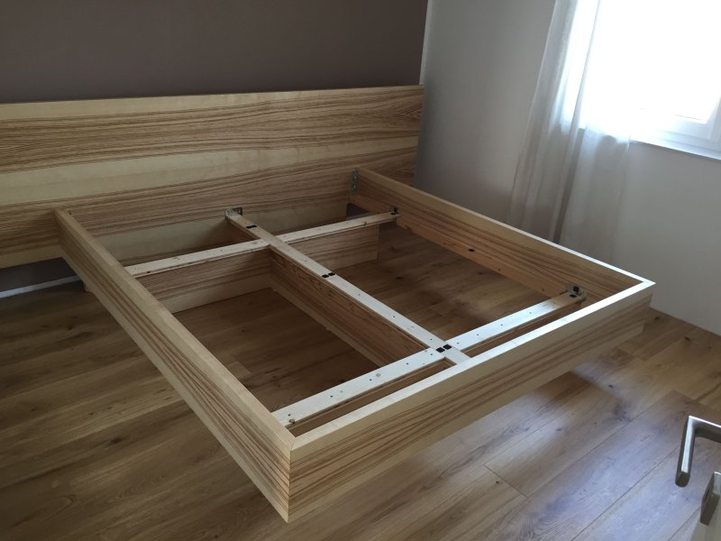 Деревянный каркас кровати