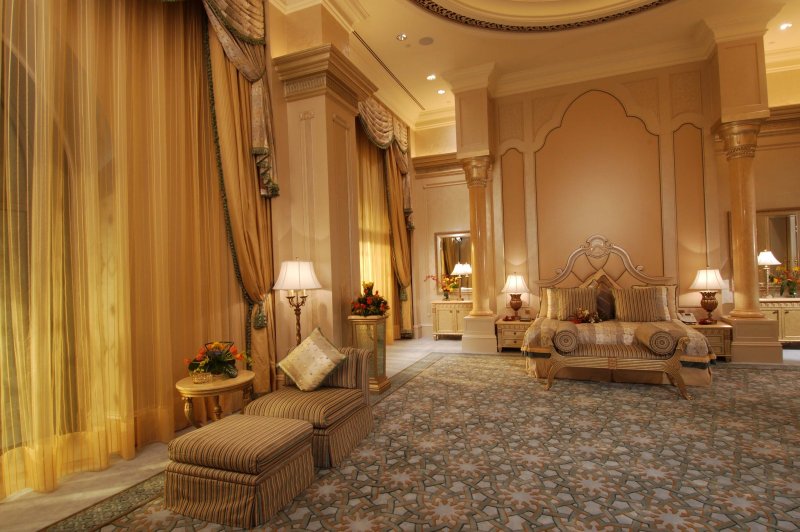 Emirates palace в абу даби
