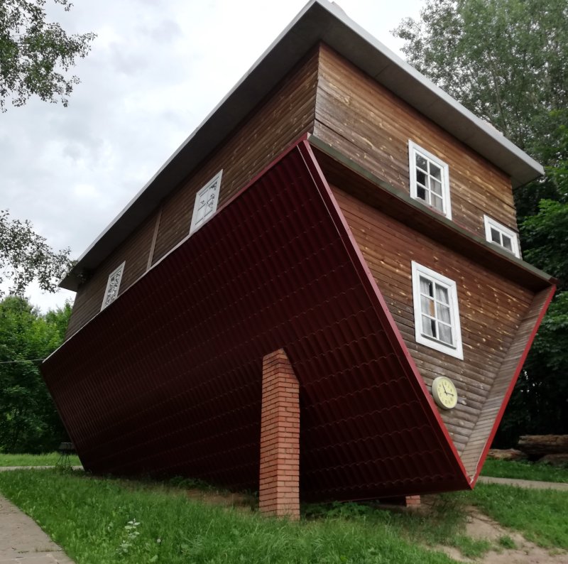 Дукорский маёнтак дом перевертыш