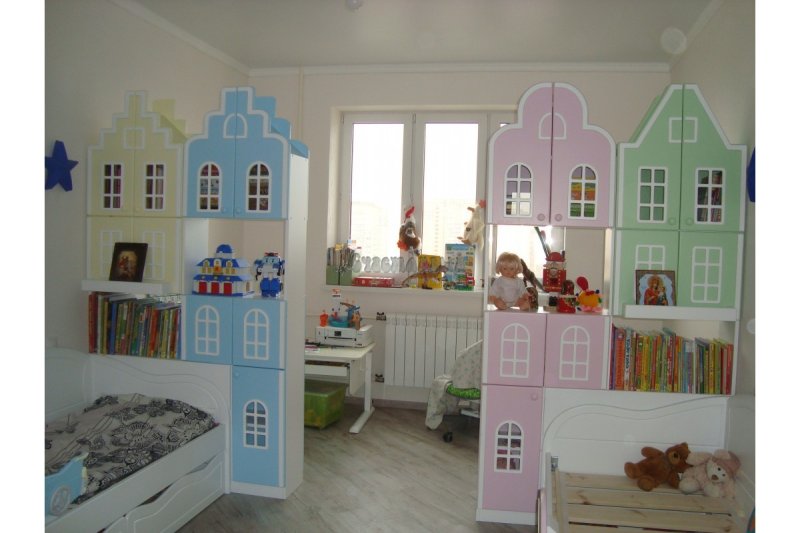 Шкаф голландский домик