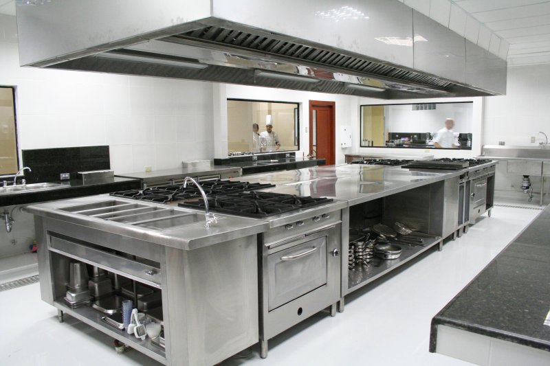 Commercial kitchen