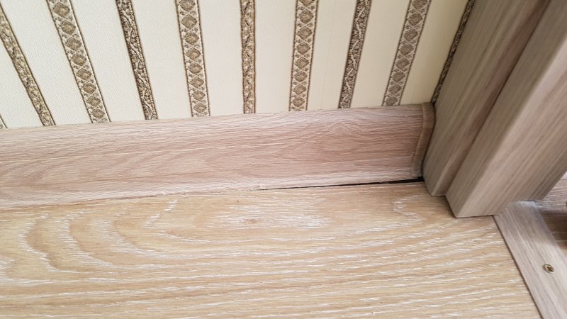 Плинтус и наличник