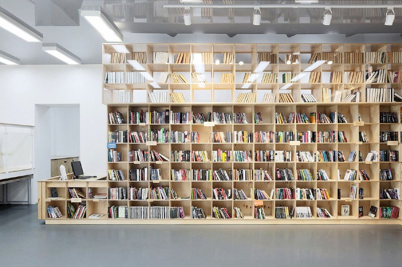 Книжные стеллажи